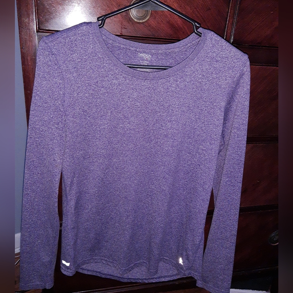 Long sleeve tee